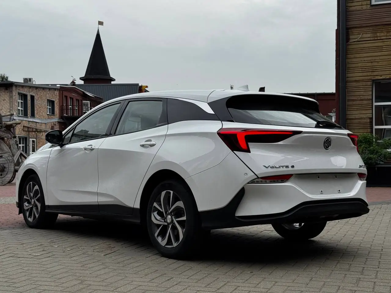 Buick VELITE 6